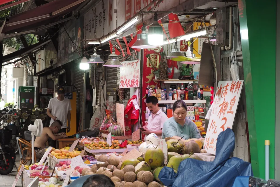 Hàng hoá thiết yếu có sẵn tại quầy